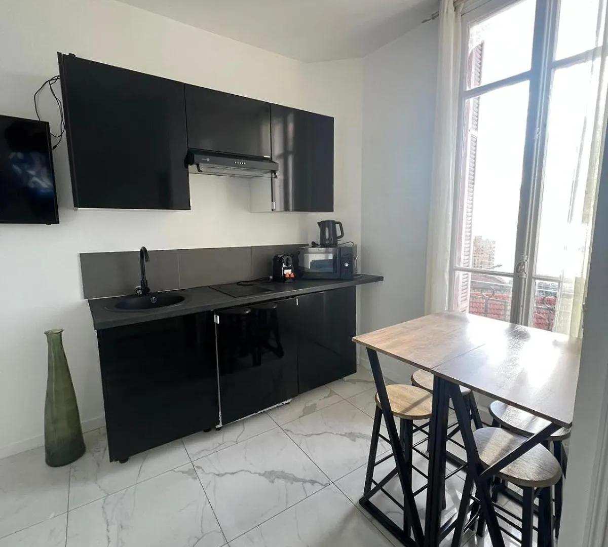 Seaview Apartment With 1 Bedroom - Next To Monaco Beausoleil